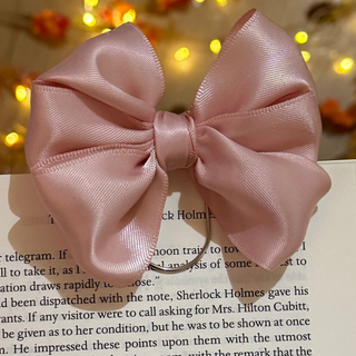 Solid Bow Planner Paper Clips       No Embellishments